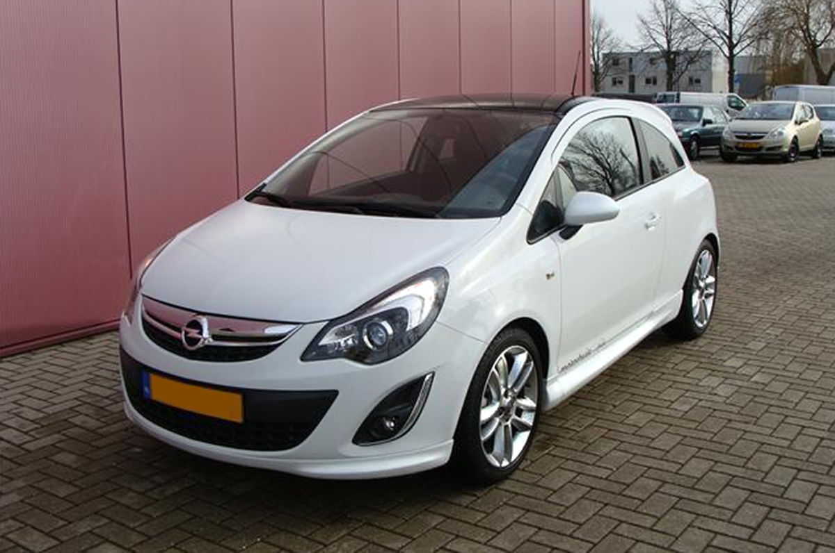 1200px-current-opel-corsa-2012.jpg