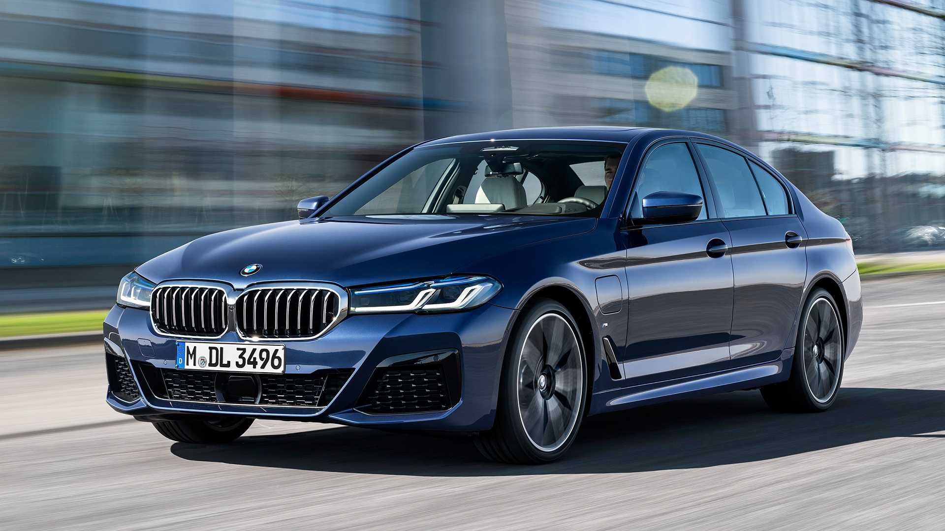 2021-bmw-5-serisi-makyajlandi.jpg