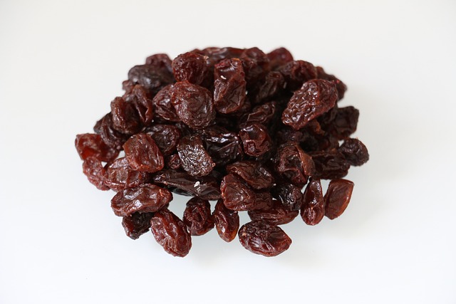 raisins-617416-640.jpg